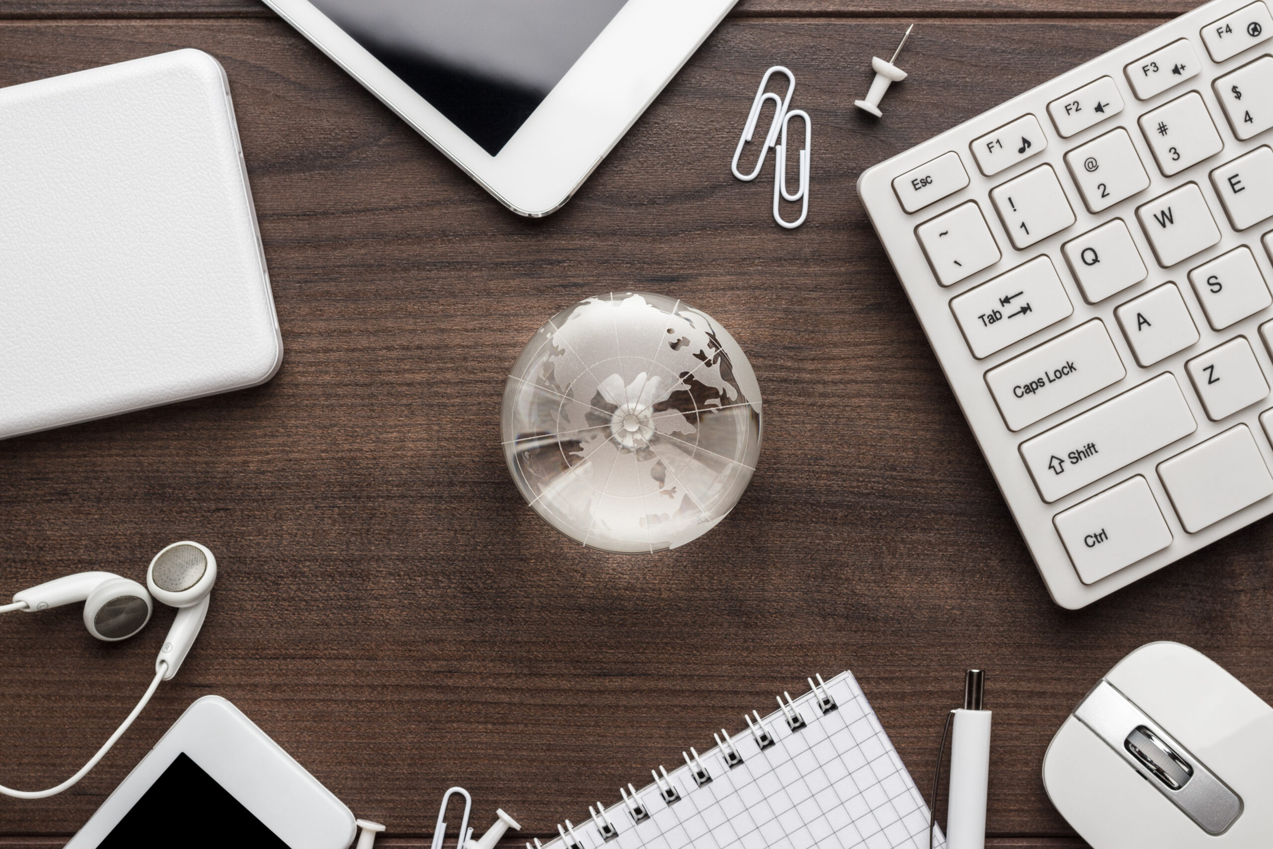 kerdoforos-working-online-concept-scaledkerdoforos-working-online-concept-scaled κατοικοι εξωτερικου working online- international tax Συχνές ερωτήσεις - απαντήσεις για φορολογικούς κατοίκους εξωτερικoύkerdoforos working online concept scaled